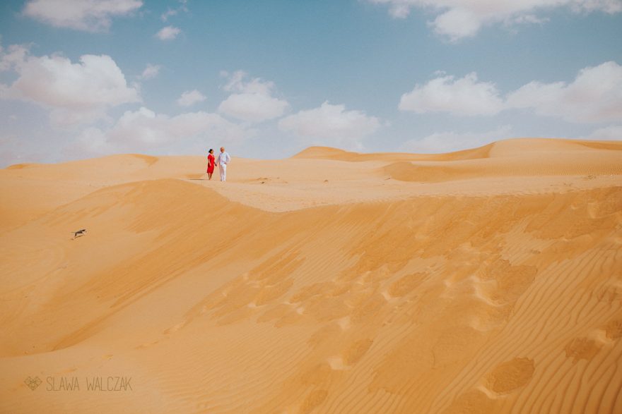 Engagement photography at Wahiba Sands desert in Oman