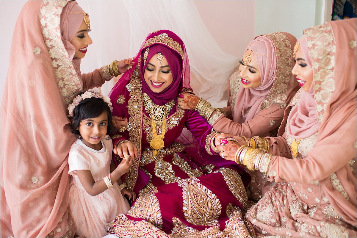 Muslim wedding hands hi-res stock photography and images - Alamy