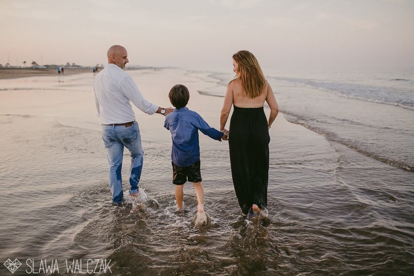 Beach-family-photography-muscat-oman-23