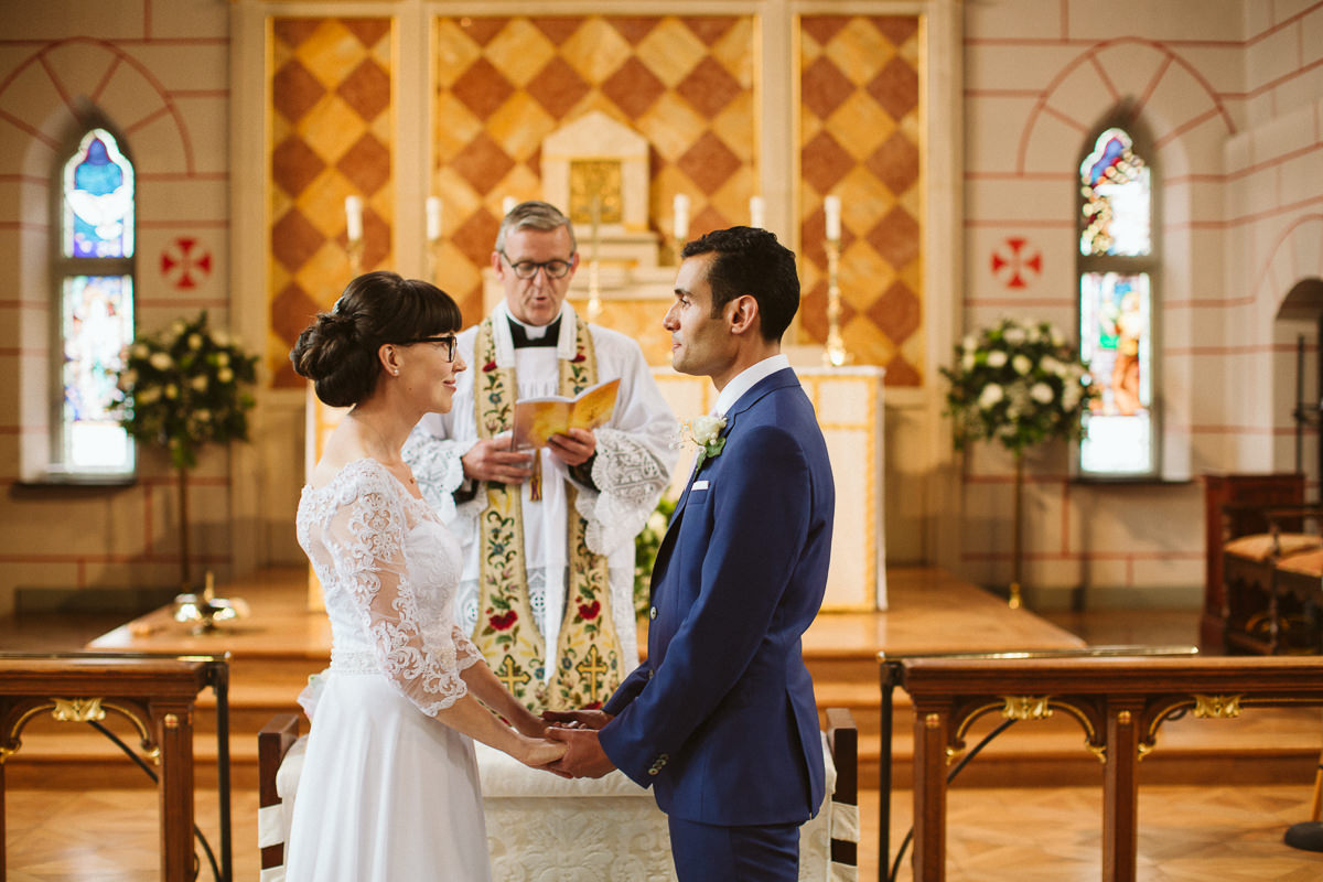 wedding photography at the transfiguration church in Kensal Rise