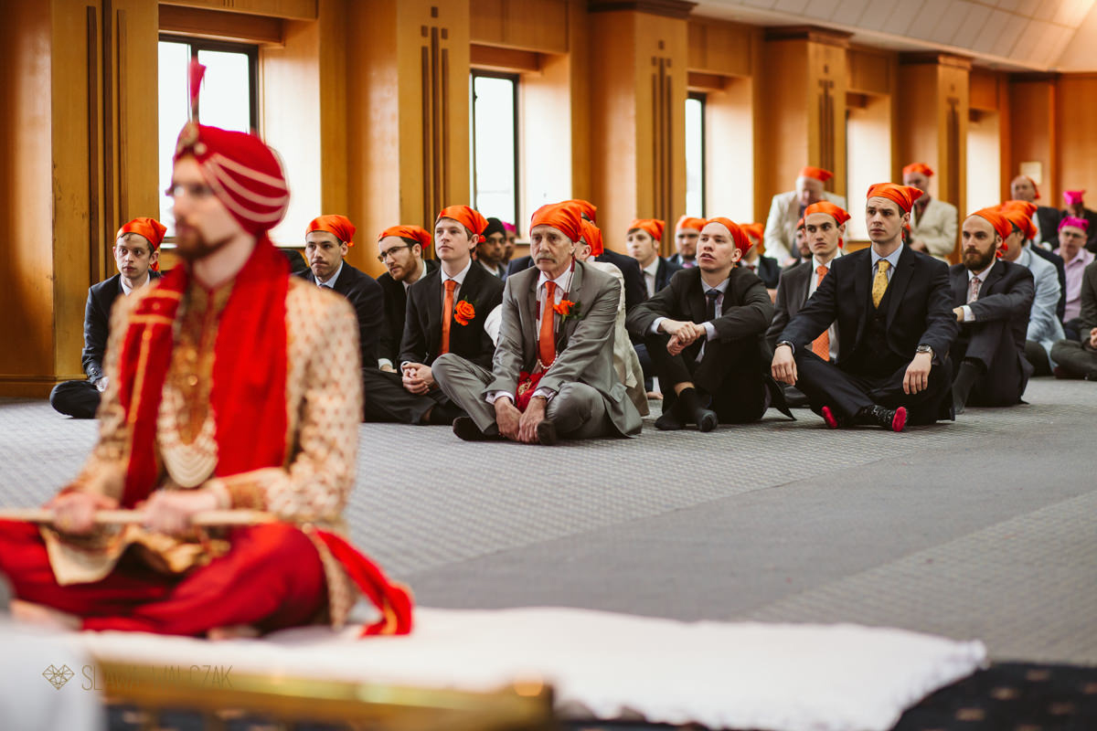 indian sikh wedding photos from Ilford Gurdwara