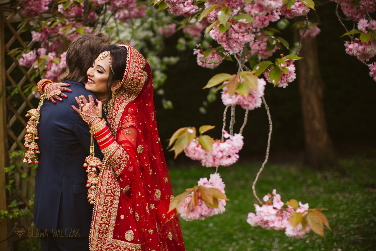 indian couple posing for their couple photos during an indian wedding