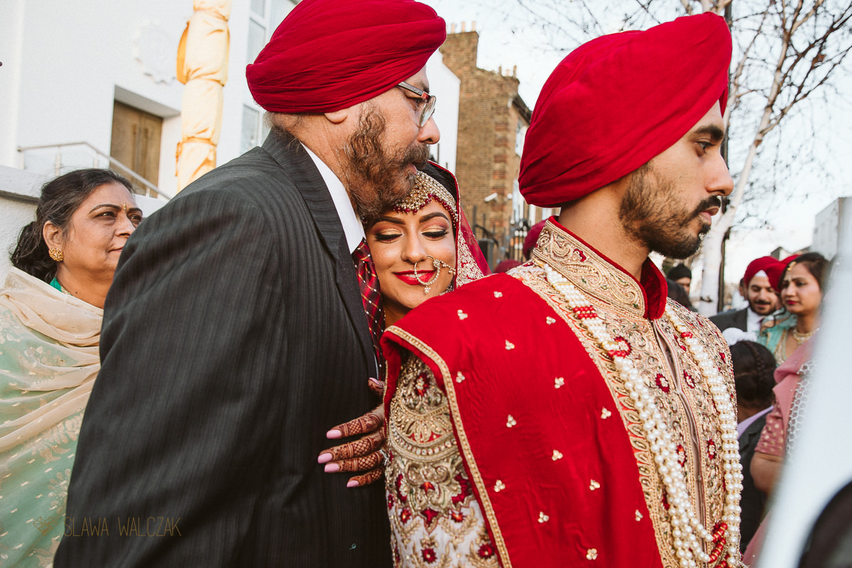 Vidai photography at a Sikh Wedding In Central Gurdwara London