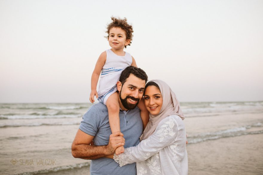 Muscat beach family and engagement photography