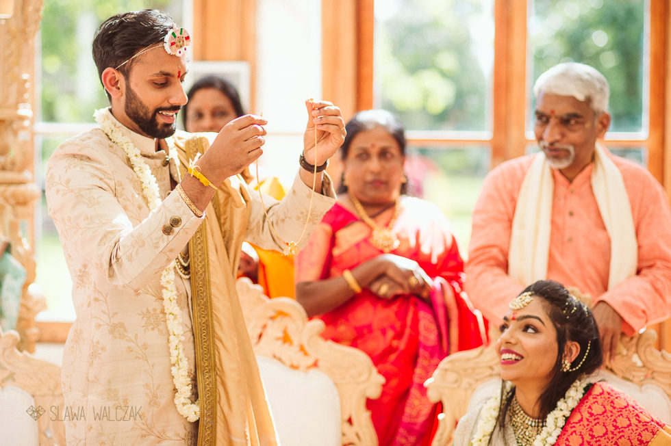 Hindu ceremony wedding photos from Kew Gardens