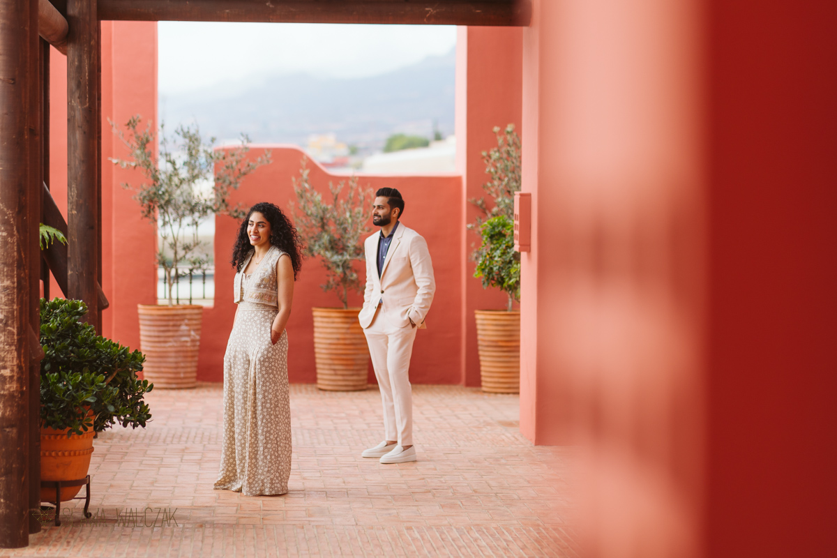 beautiful colorful photo from an engagement session in Gran Canaria